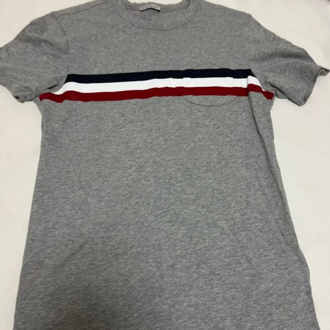 MONCLER グレー ストライプ Tシャツ