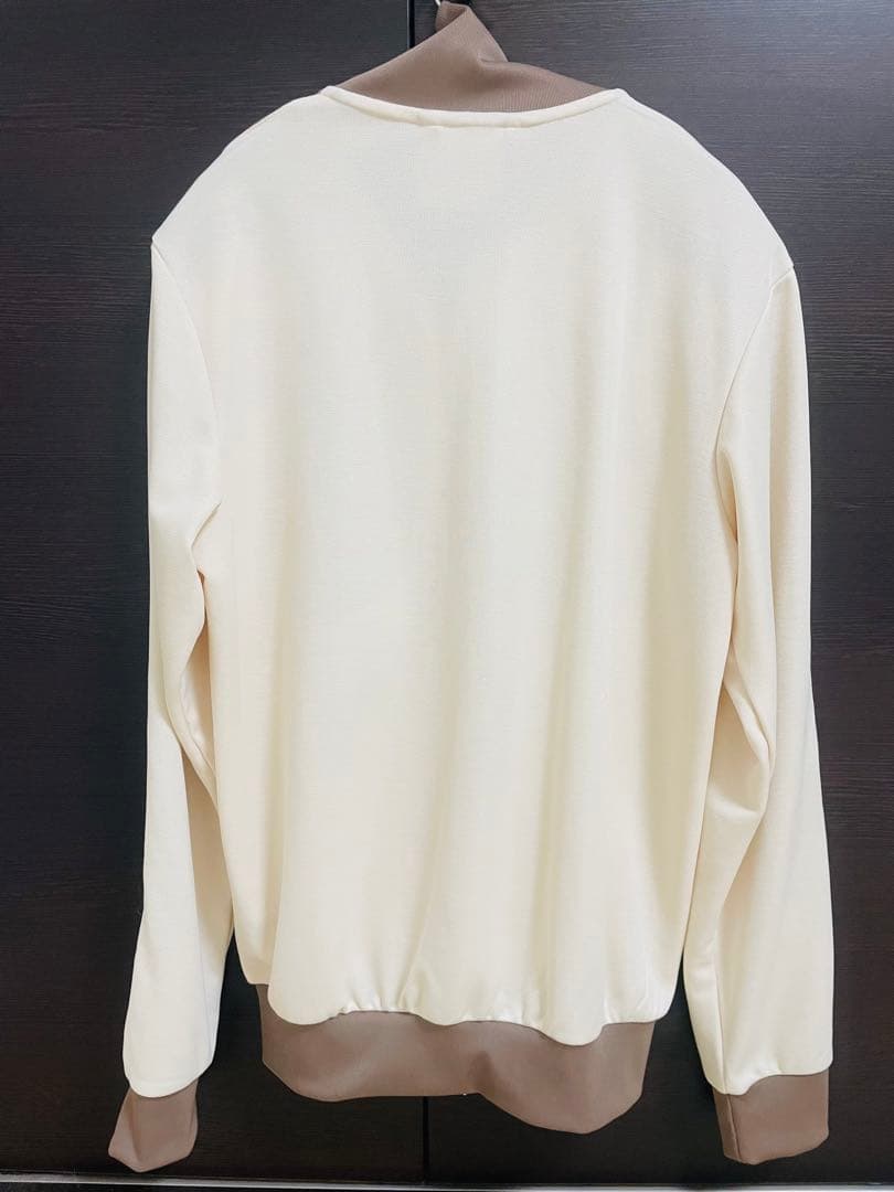 adidas アイボリー ジャージ