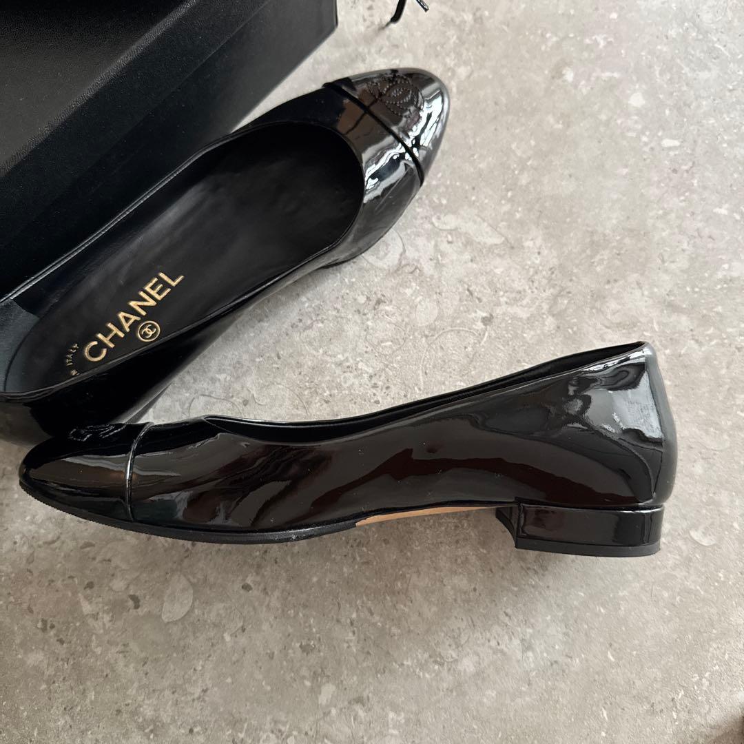 美品　シャネル CHANEL フラット シューズ 38.5 エナメル