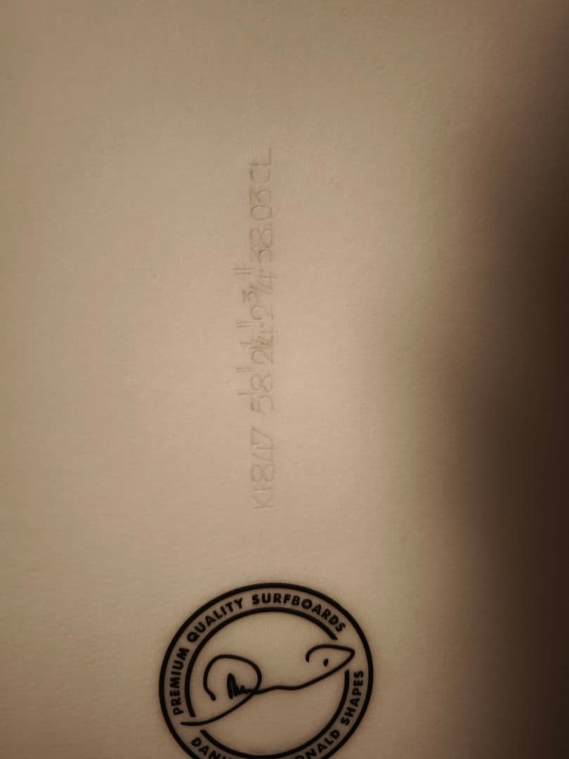 WAX落として写真撮り直しました！DMS ショートボード 5'8　CRUMPET