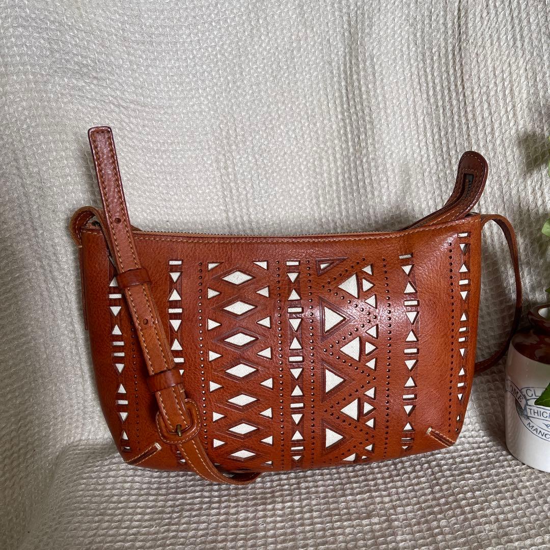 ◇ 美品 genten ゲンテン カットワークレザーショルダーバッグ ブラウン◇