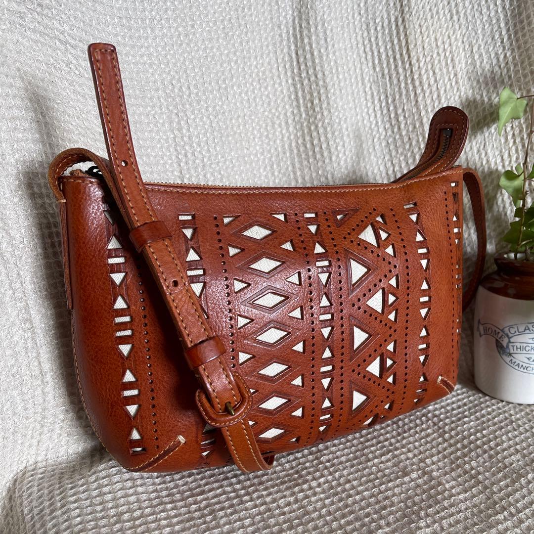 ◇ 美品 genten ゲンテン カットワークレザーショルダーバッグ ブラウン◇