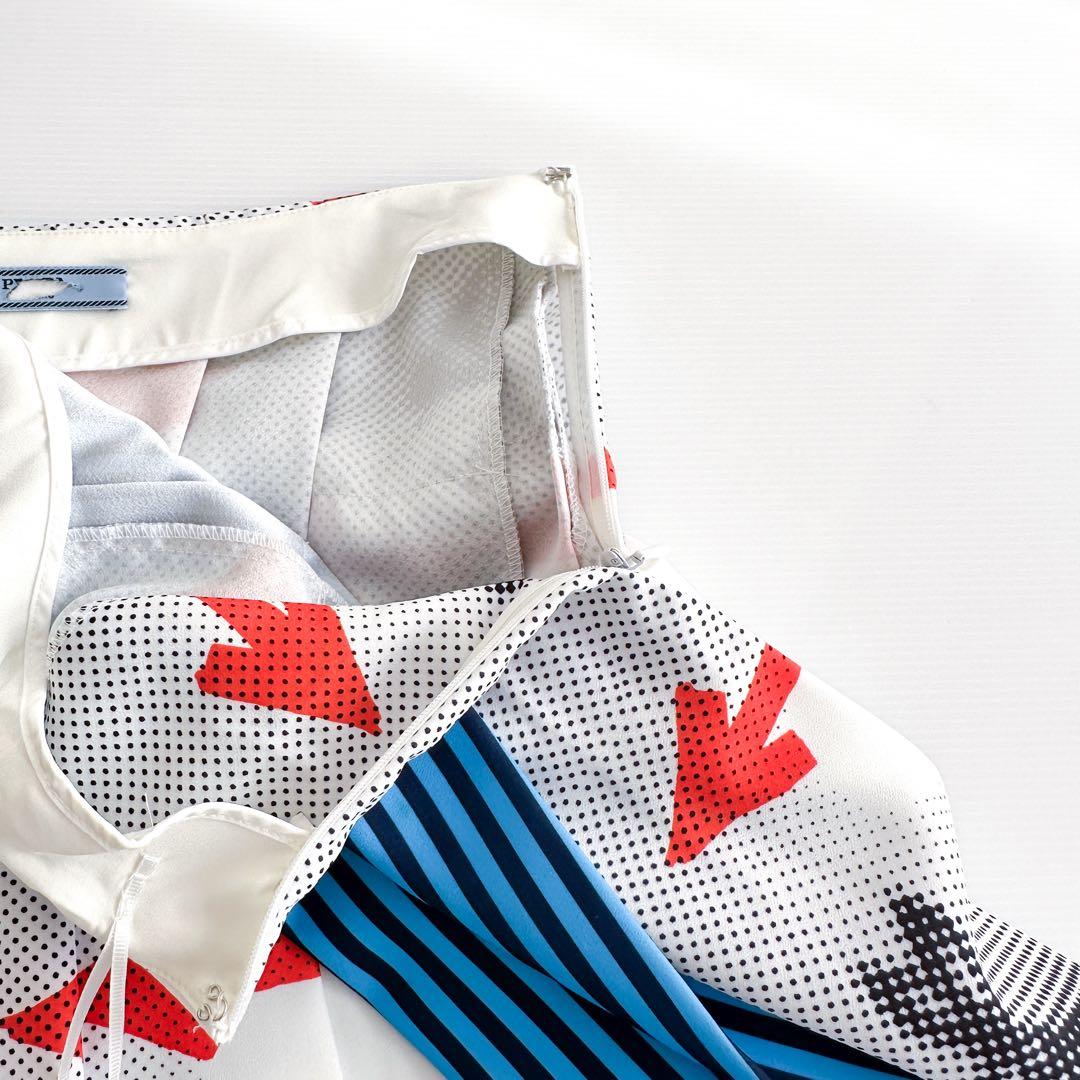 PRADA / ラビット柄 プリーツスカート うさぎ 矢印 総柄 ホワイト