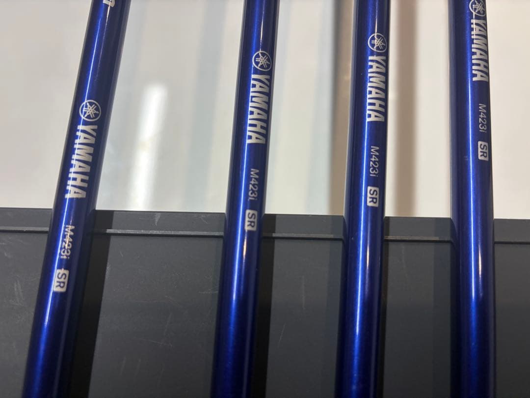 ヤマハインプレス、ドライブスター　SR 4本セットのアイアンになります。