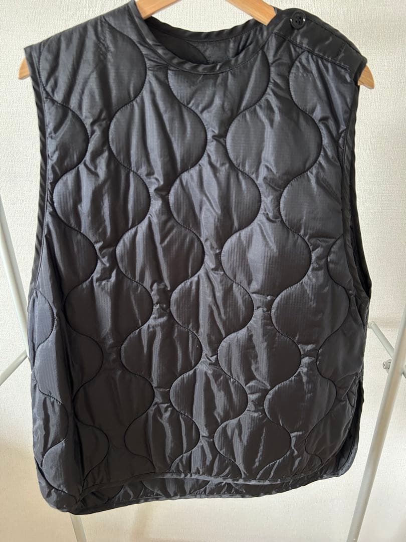 QUILTED VEST / HYKE キルティング　ベスト