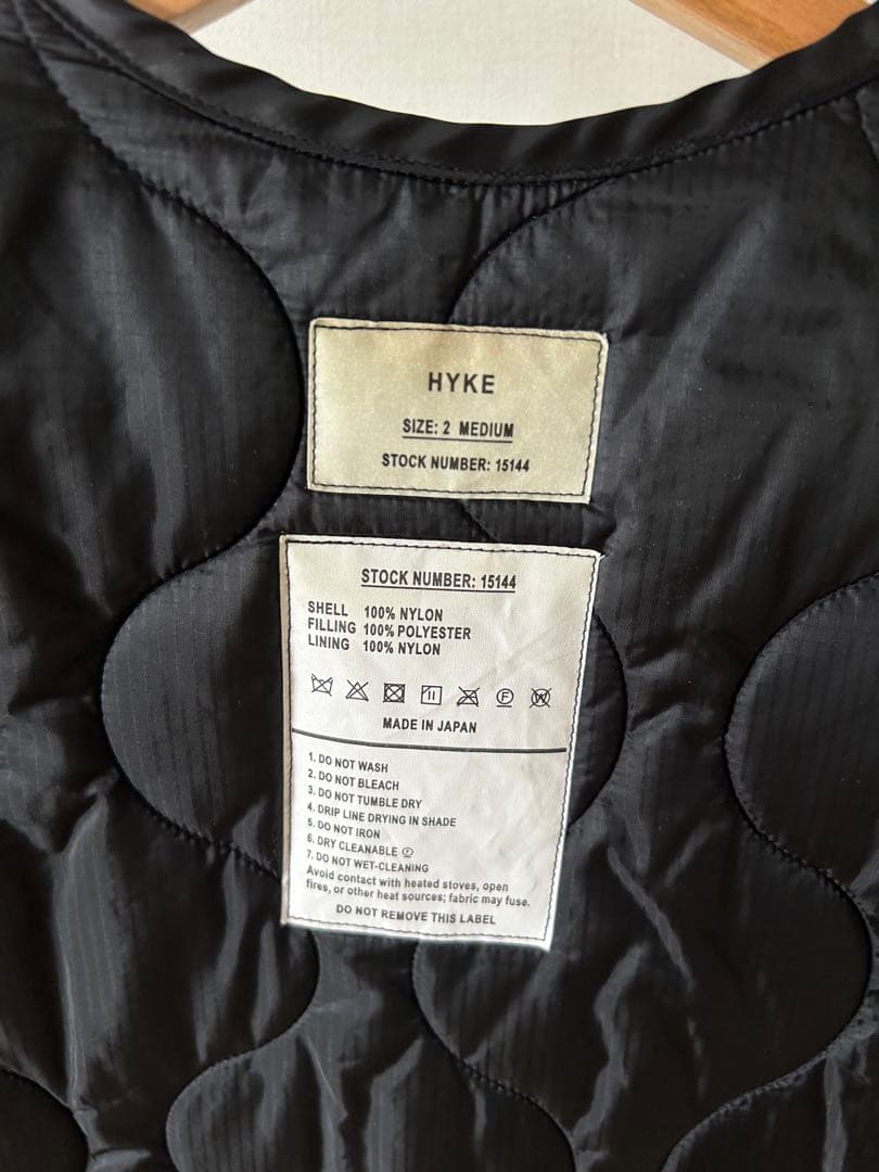 QUILTED VEST / HYKE キルティング　ベスト