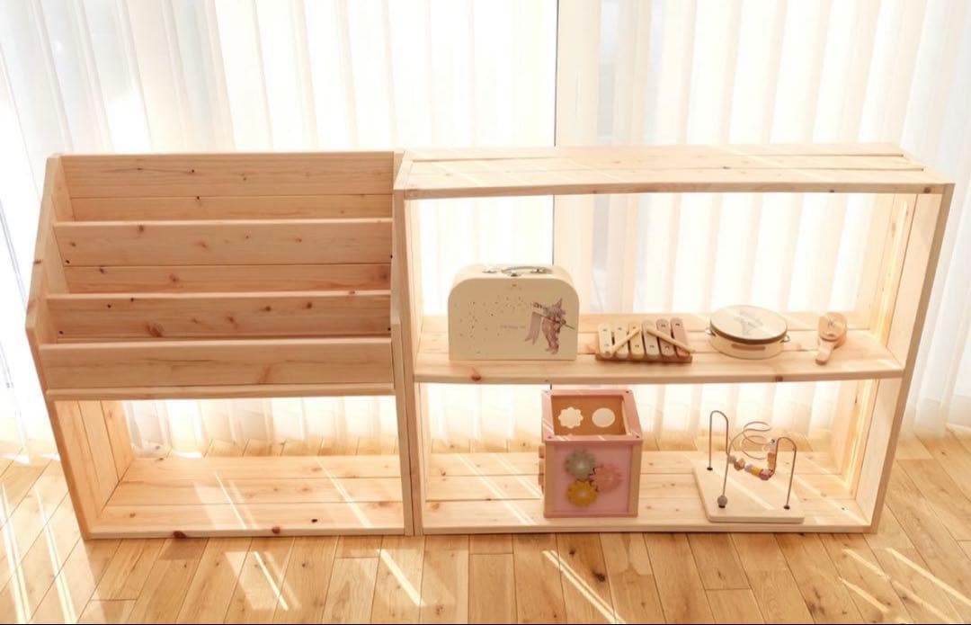 絵本棚　マガジンラック　本棚