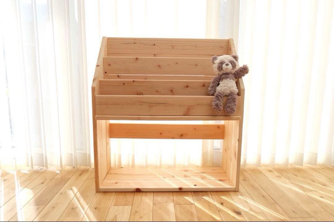 絵本棚　マガジンラック　本棚