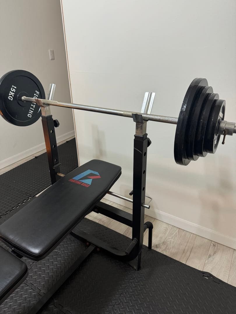 FIGHTING ROADベンチプレス　トレーニングベンチ バーベル付き
