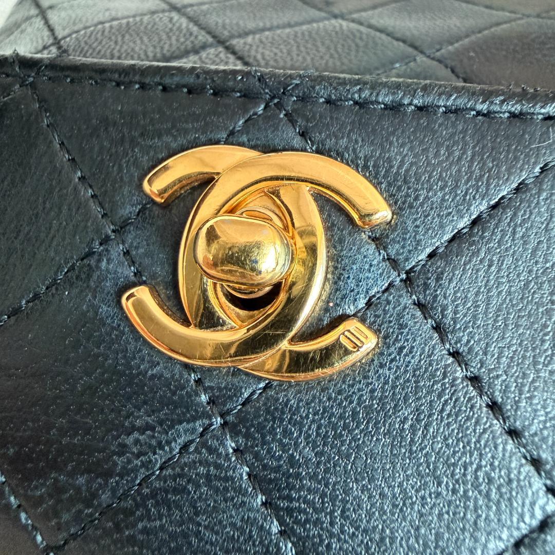 CHANEL ミニマトラッセ チェーンショルダーバッグ ブラック ラムスキン