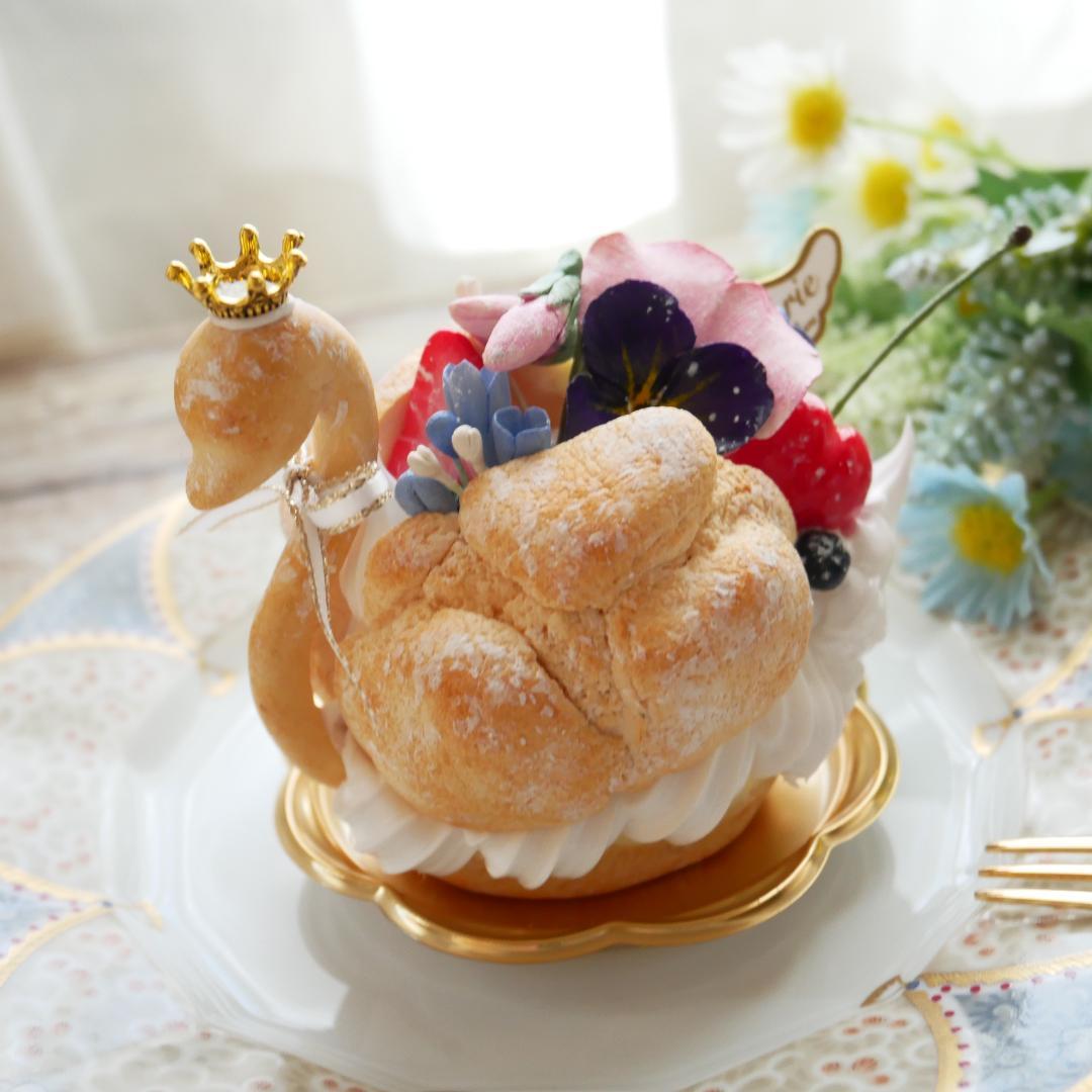 【RAMஐ*゜様】フェイクスイーツ◆花飾り♡可憐ツインスワンシュー◆リアルサイズ