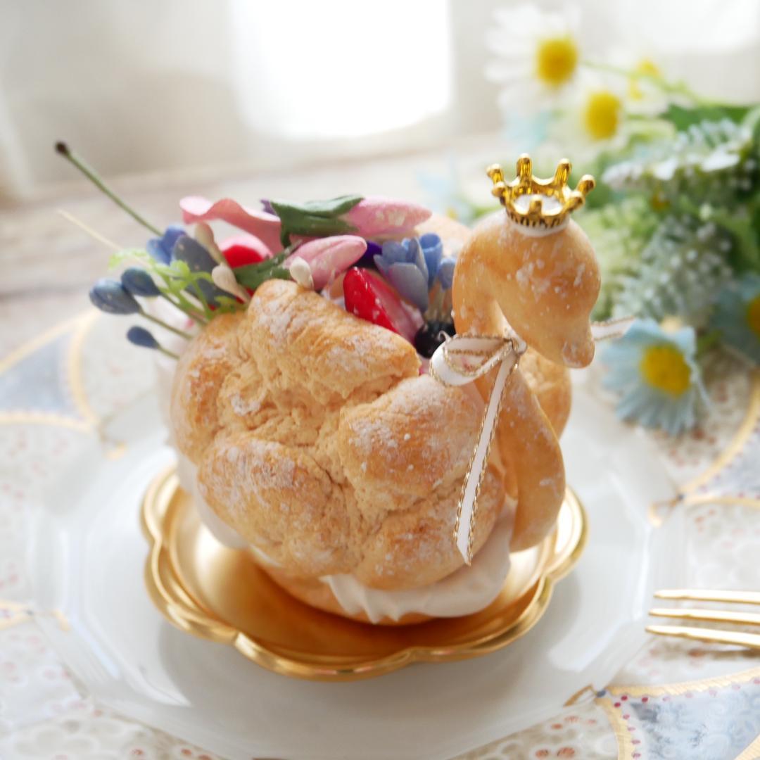 【RAMஐ*゜様】フェイクスイーツ◆花飾り♡可憐ツインスワンシュー◆リアルサイズ