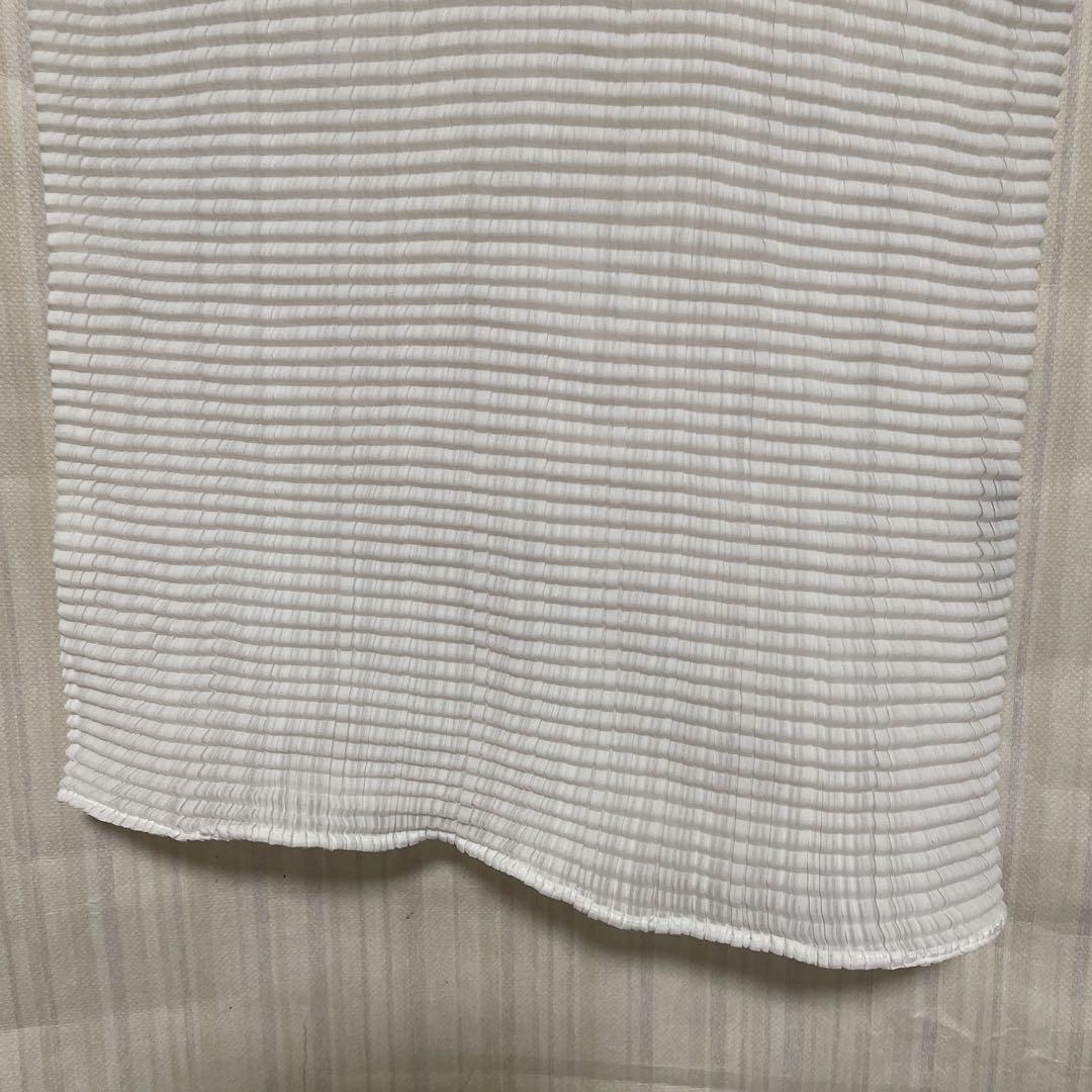 ISSEY MIYAKE 長袖トップス プリーツ加工 ホワイト