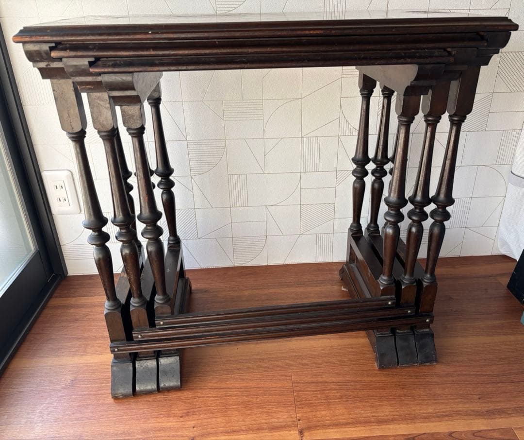 イ*ン様 アンティーク　ネストテーブル