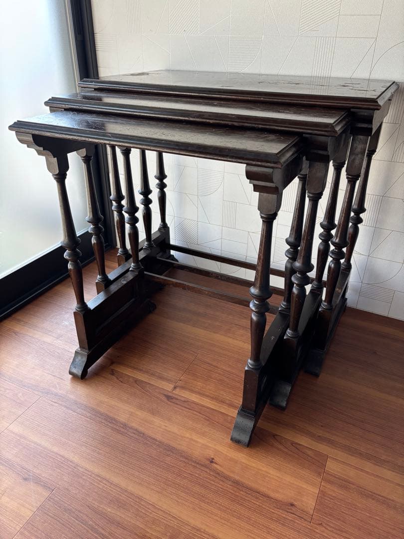 イ*ン様 アンティーク　ネストテーブル