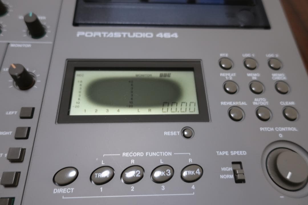 TASCAM PORTASTUDIO 464 マルチトラックレコーダー