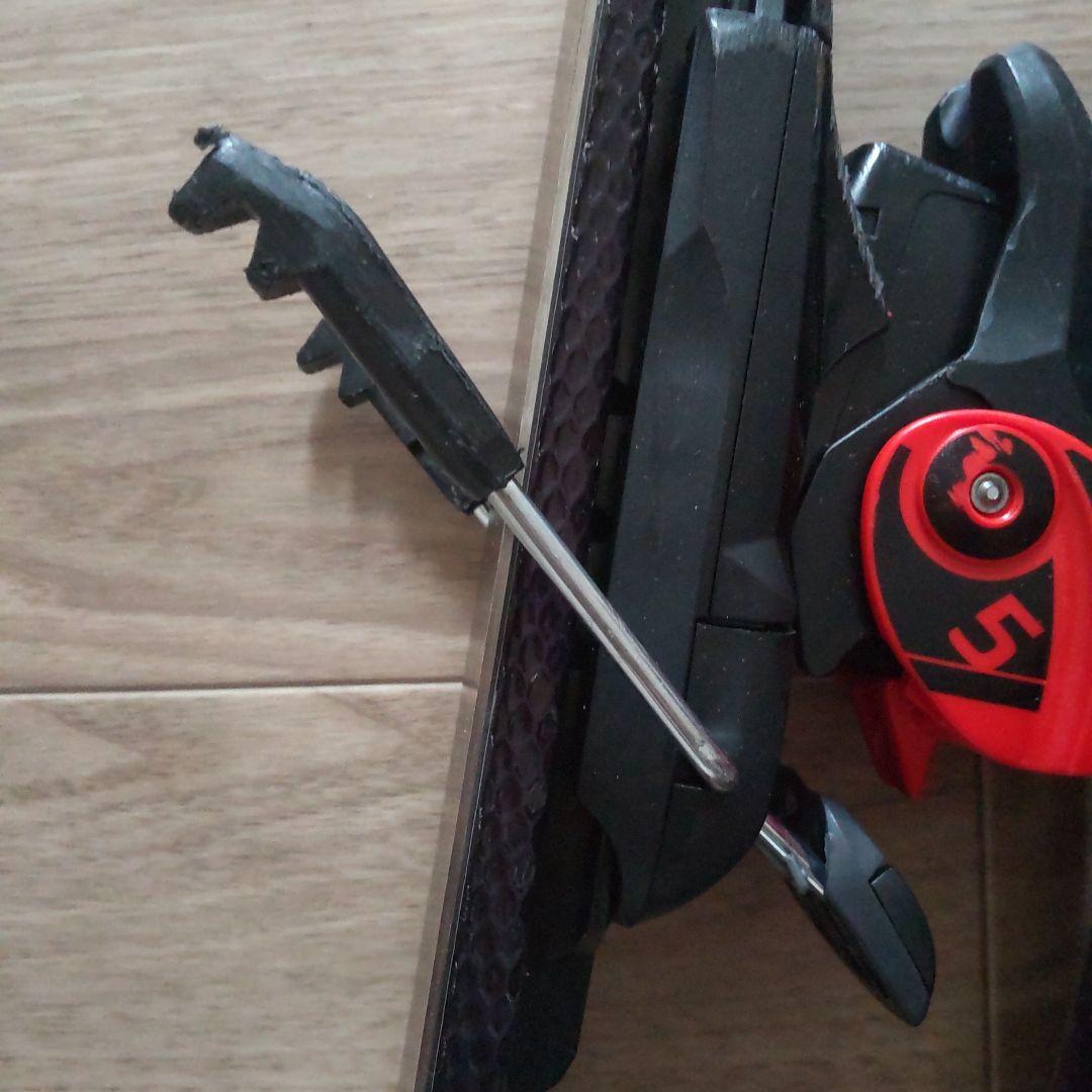 Atomic スキー板 130cmビィンディング、 ポール付き