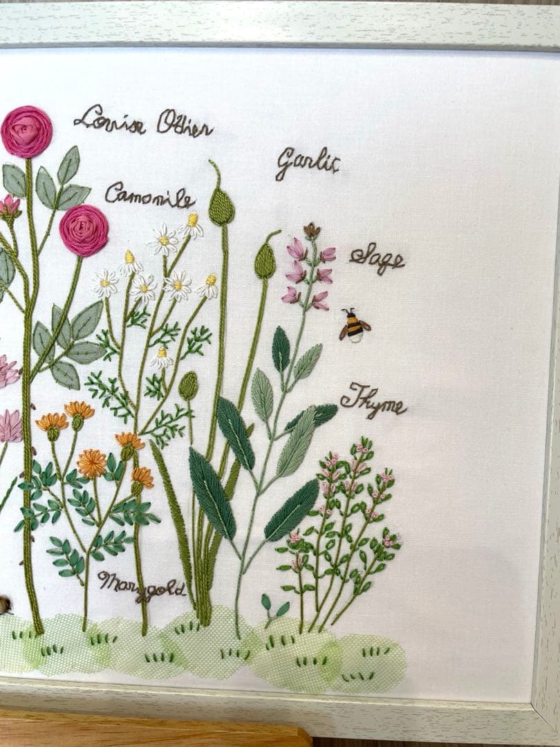 青木和子　刺繍　完成品　「ローズ&ハーブガーデン」　バラの咲く庭　⑩