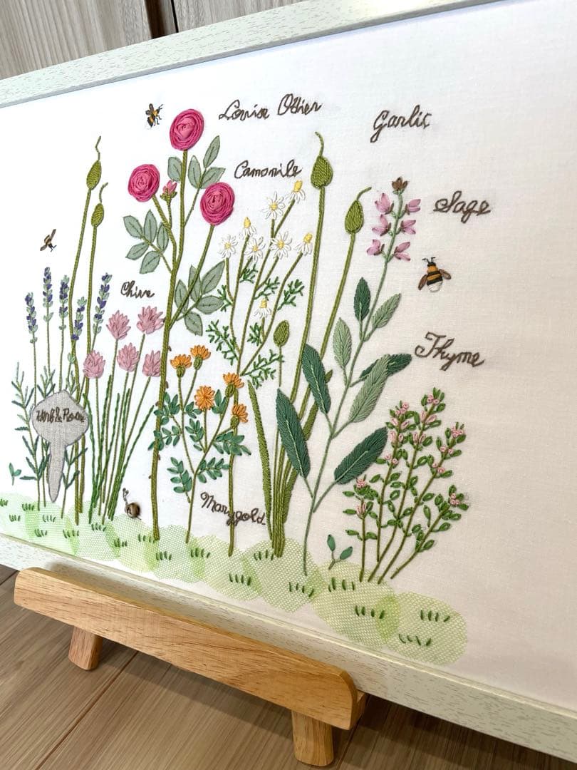 青木和子　刺繍　完成品　「ローズ&ハーブガーデン」　バラの咲く庭　⑩