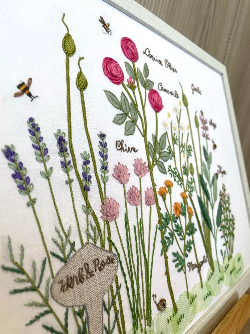 青木和子　刺繍　完成品　「ローズ&ハーブガーデン」　バラの咲く庭　⑩