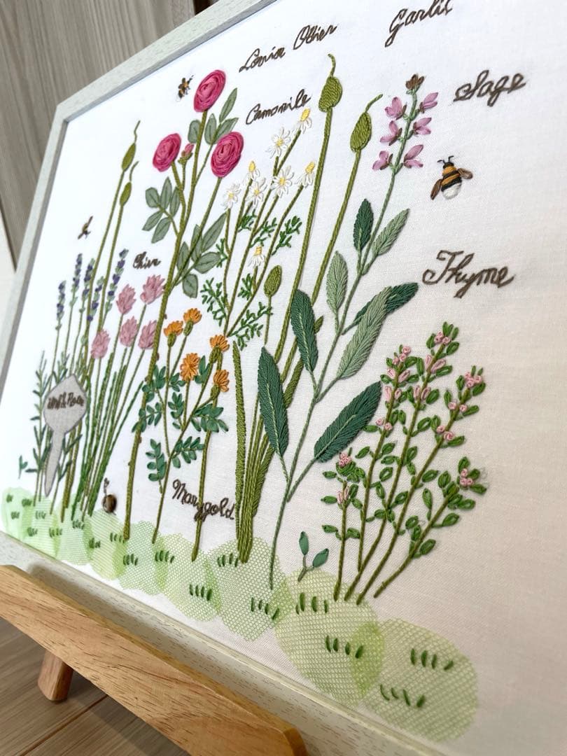 青木和子　刺繍　完成品　「ローズ&ハーブガーデン」　バラの咲く庭　⑩