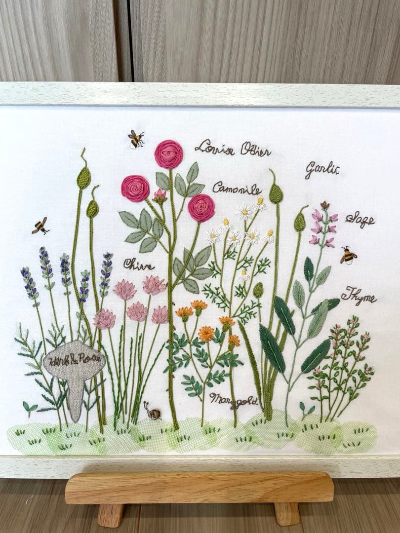 青木和子　刺繍　完成品　「ローズ&ハーブガーデン」　バラの咲く庭　⑩
