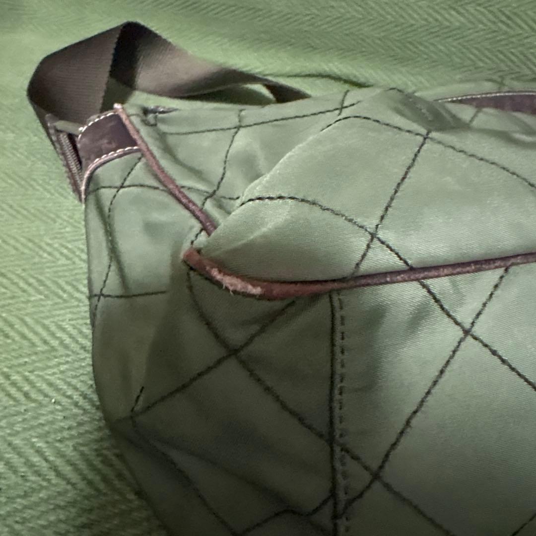 PRADA プラダ オリーブ グリーン ショルダーバッグ キルティング ナイロン