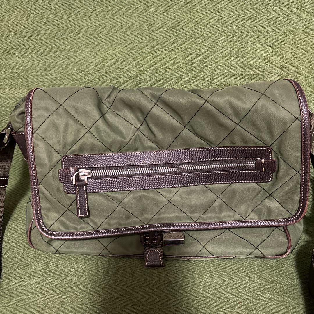 PRADA プラダ オリーブ グリーン ショルダーバッグ キルティング ナイロン