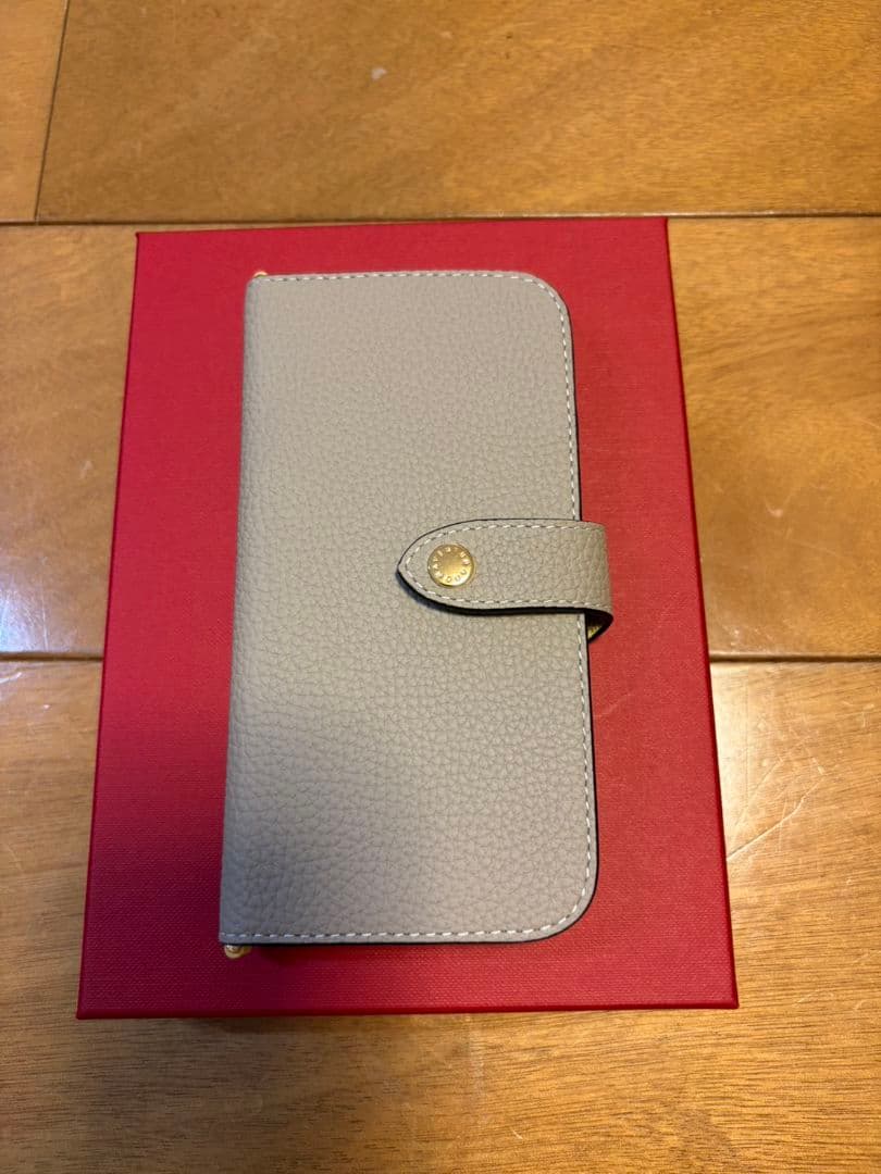 【新品未使用】iPhone17 ボナベンチュラ 手帳型ケース