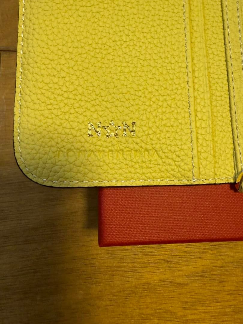 【新品未使用】iPhone17 ボナベンチュラ 手帳型ケース