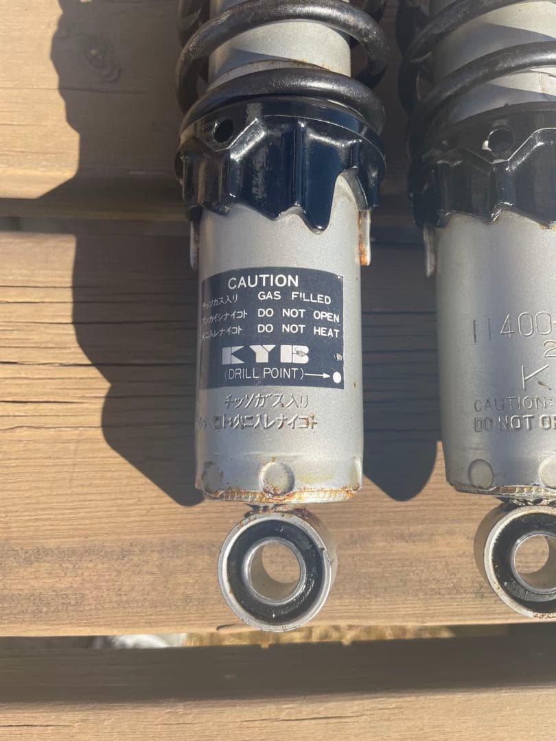 KYB カヤバ TGS325 リアサスペンション SR400