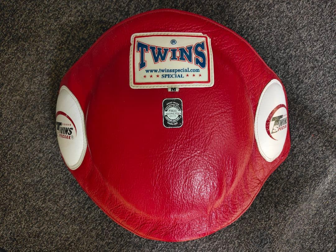 TWINS★ベリープロテクター★ボディミット★中古良品