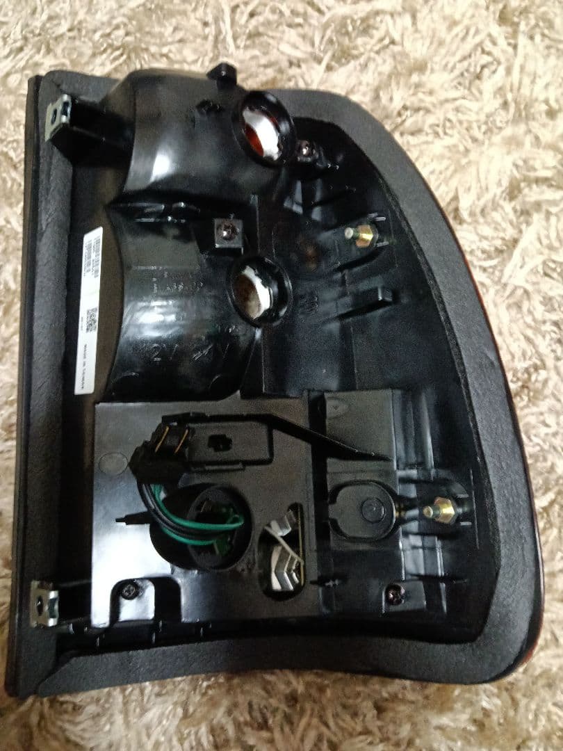 未使用　ランドクルーザー100 LEDテール　背面レス用