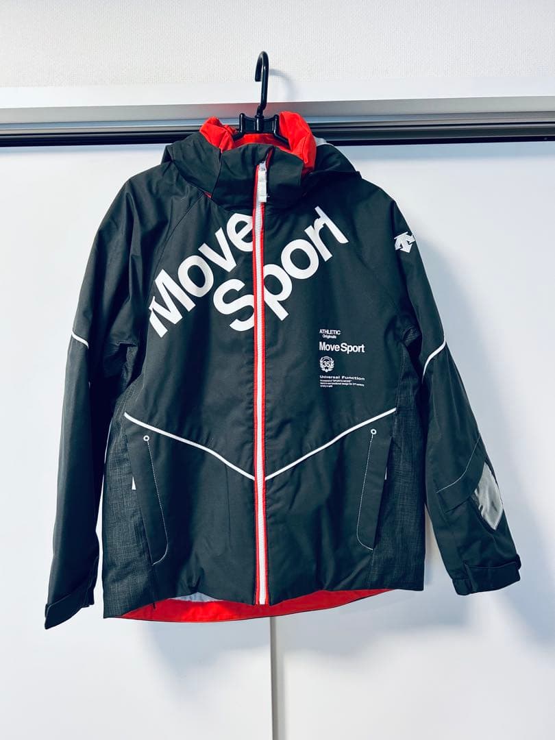 【美品/クリーニング済】デサントMove Sport 子ども用スキーウェア