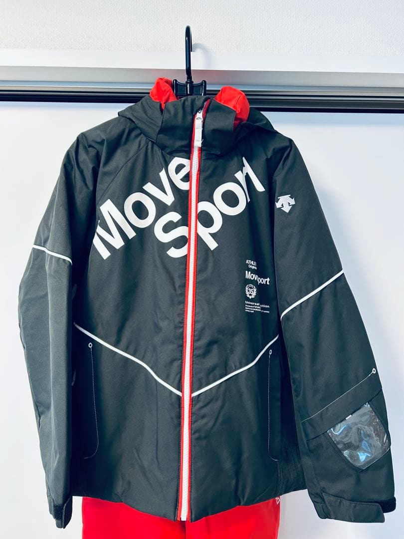 【美品/クリーニング済】デサントMove Sport 子ども用スキーウェア