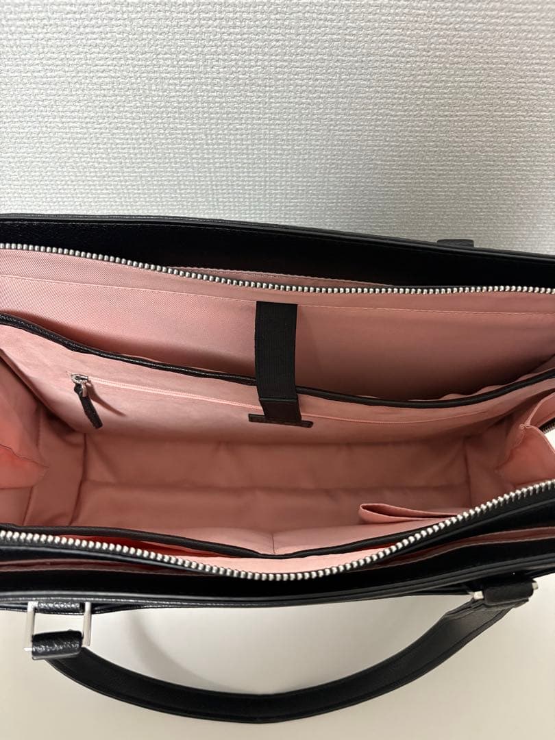 SUITSELECT × Samantha Thavasaコラボバッグ ブラック