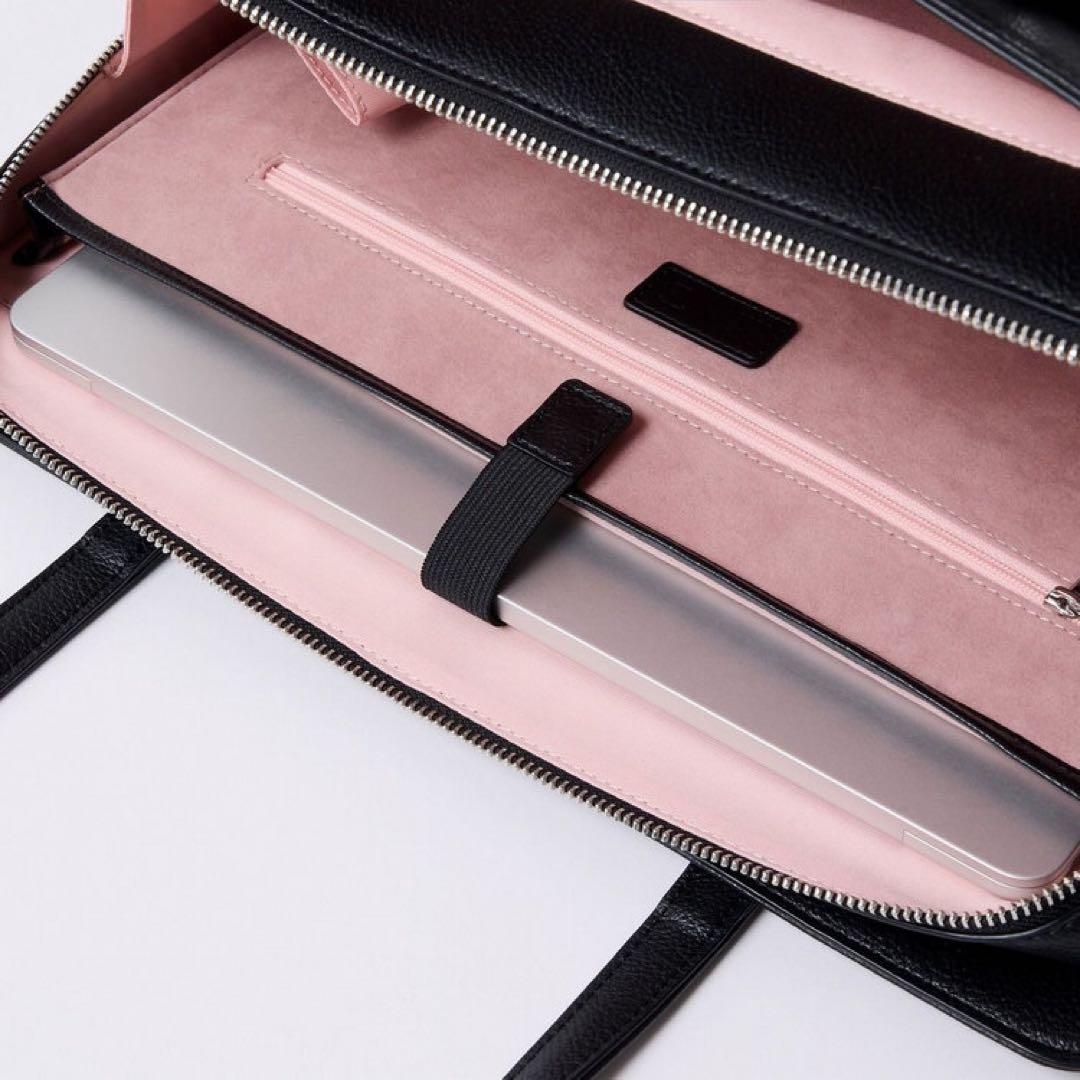 SUITSELECT × Samantha Thavasaコラボバッグ ブラック