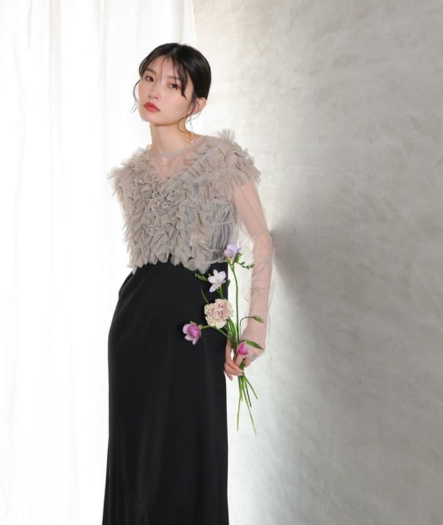 フリル付きシースルーロングドレス