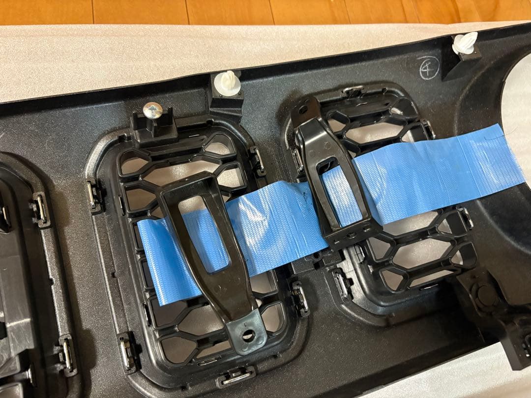 SUZUKI ジムニーノマド 純正フロントグリル