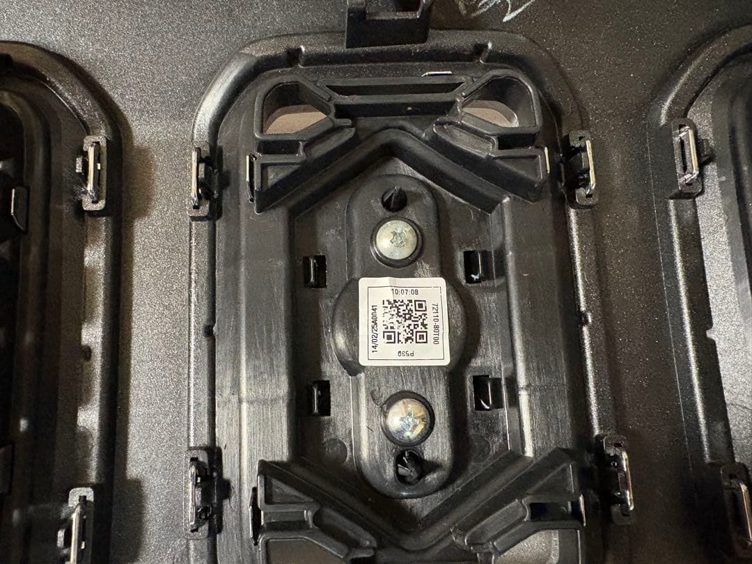 SUZUKI ジムニーノマド 純正フロントグリル