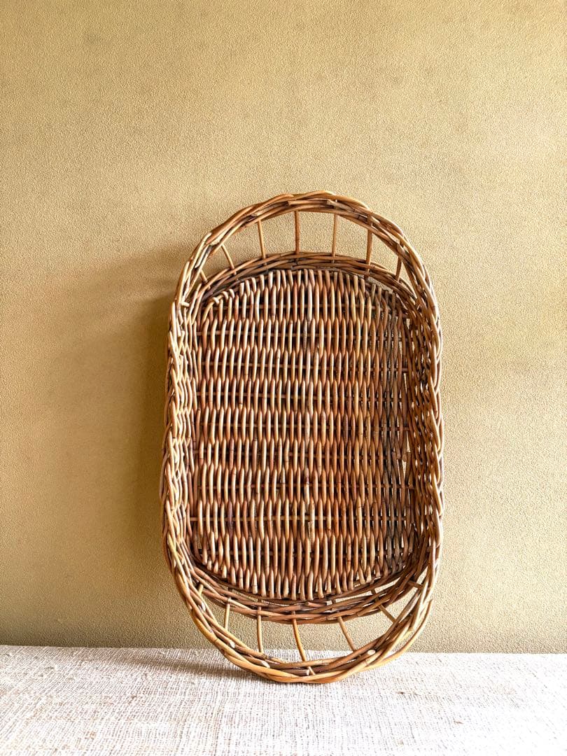 【蚤の市購入】ラタンの大きなトレイ 暮らしの道具 カゴアミドリ 古道具