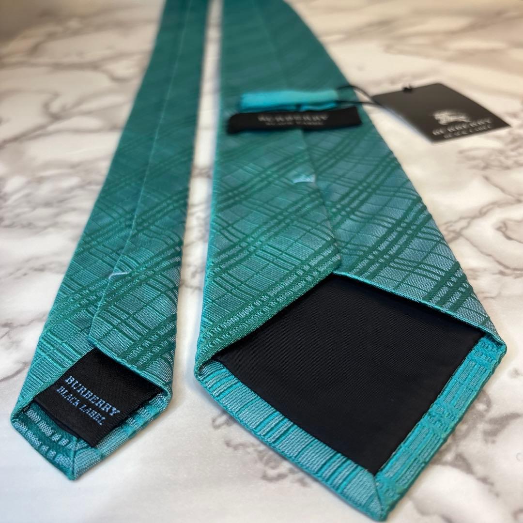 【新品&タグ付】Burberry Black label グリーン　ネクタイ