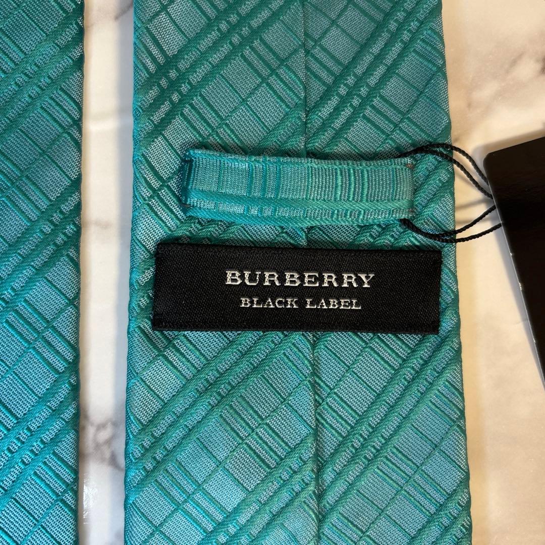 【新品&タグ付】Burberry Black label グリーン　ネクタイ