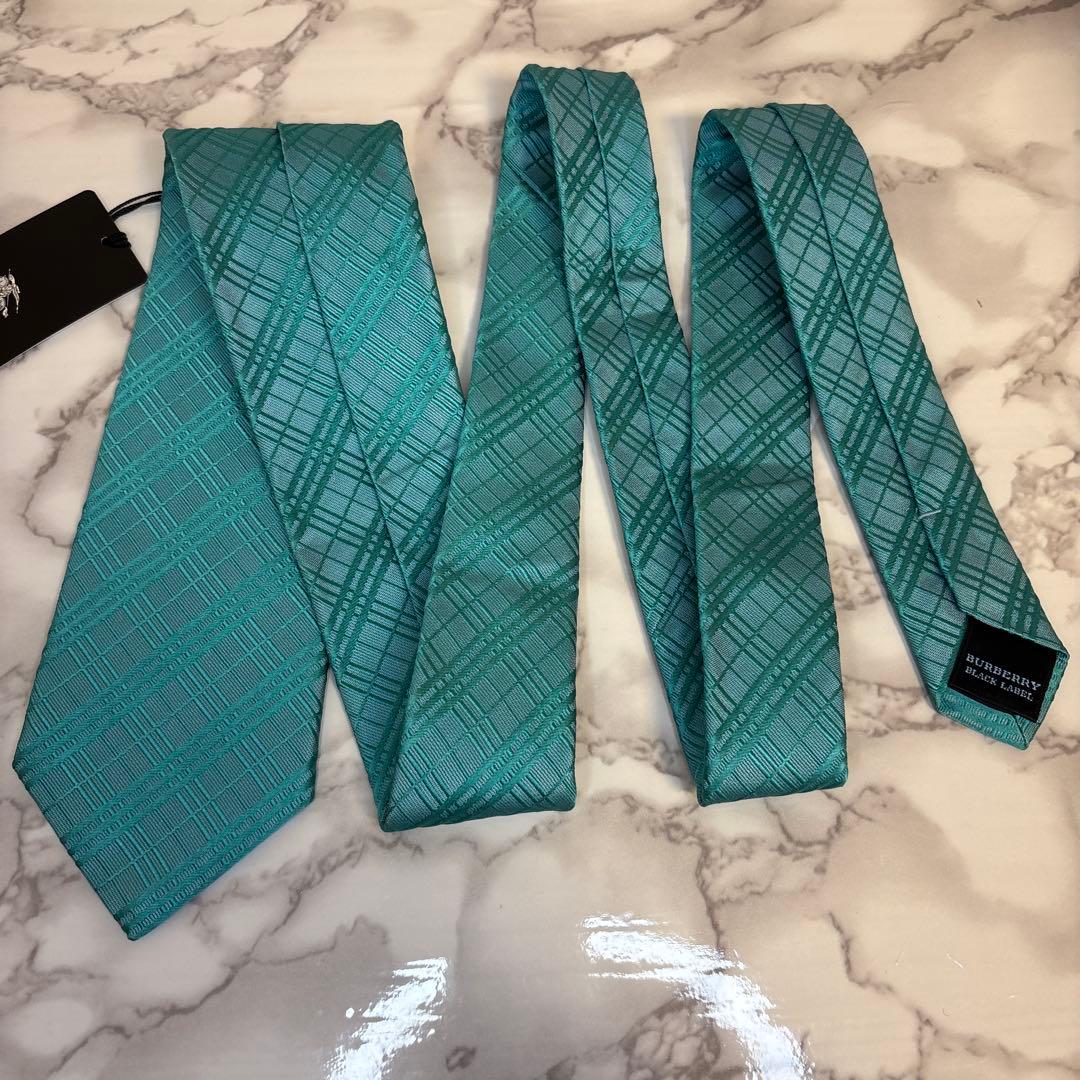 【新品&タグ付】Burberry Black label グリーン　ネクタイ