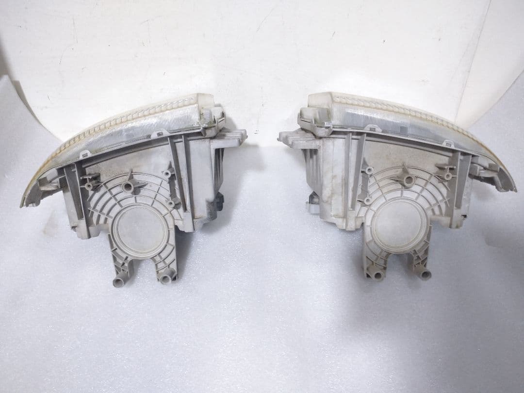 ISUZU！フォワード・エルフに！左右ヘッドライトセット！イスズ