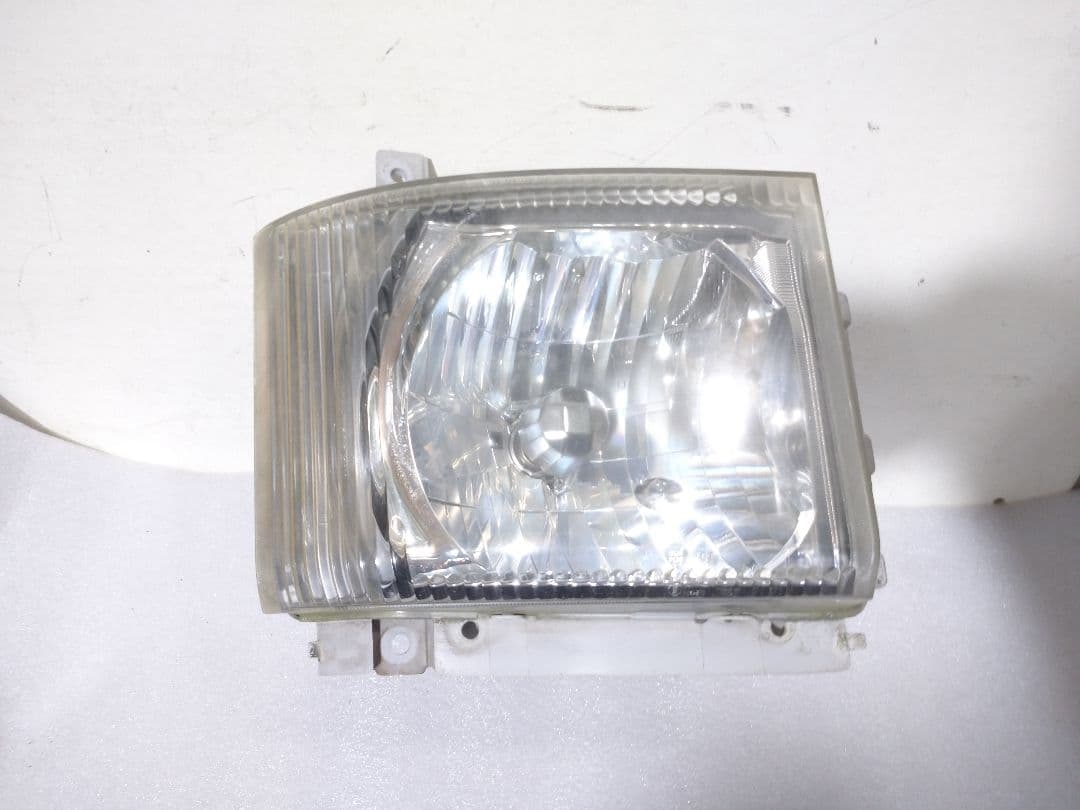 ISUZU！フォワード・エルフに！左右ヘッドライトセット！イスズ