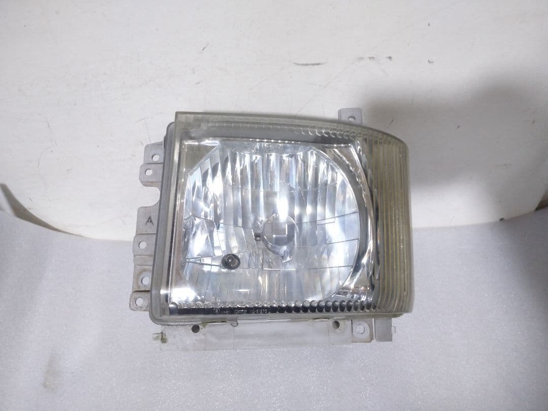 ISUZU！フォワード・エルフに！左右ヘッドライトセット！イスズ