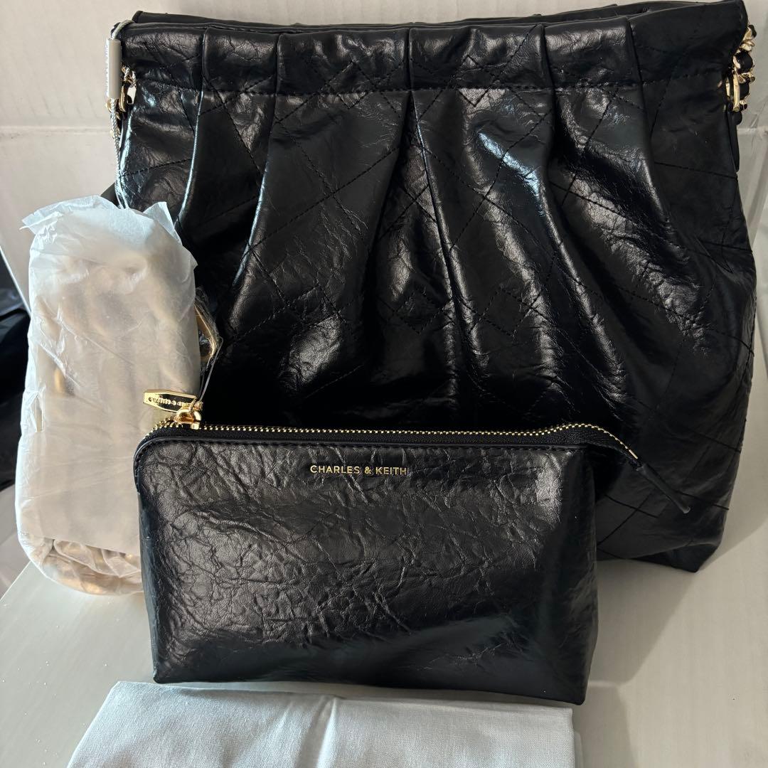 チャールズアンドキース　ドゥオ ブレードチェーンハンドルホーボー　バッグ　黒