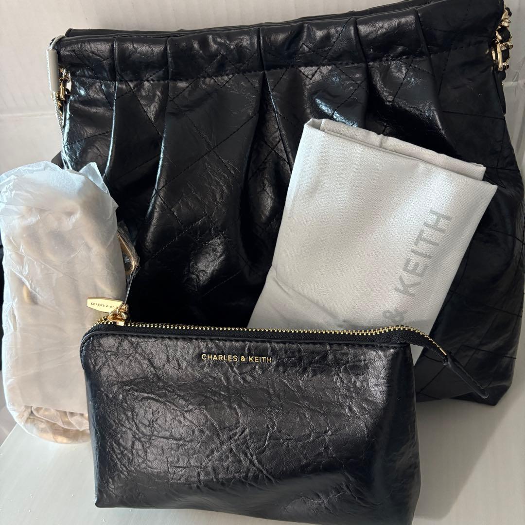 チャールズアンドキース　ドゥオ ブレードチェーンハンドルホーボー　バッグ　黒