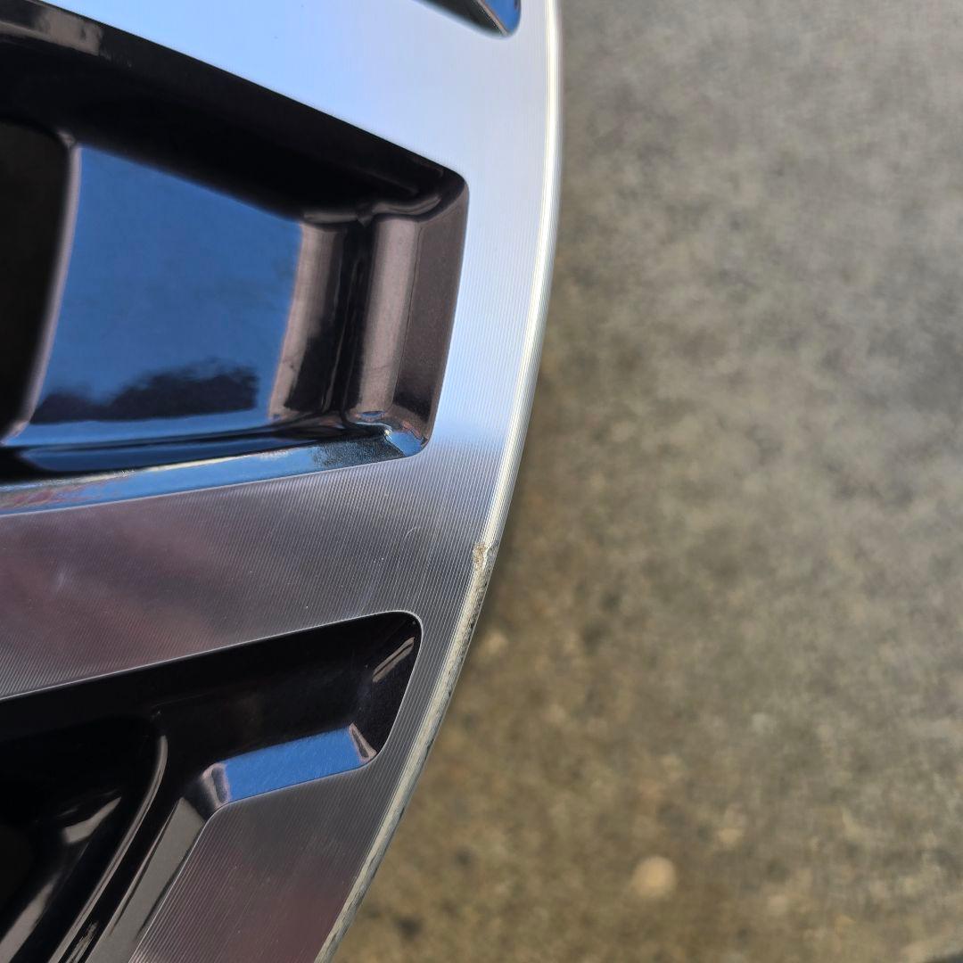 フォレスターSK系 純正17インチホイール 17X7J 5H 114.3 +48